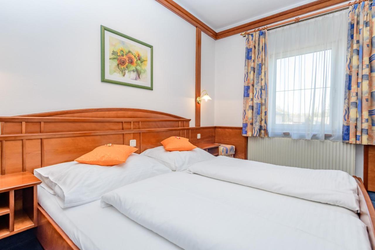 Gasthof Stoeckler Hotel Enns Exterior foto