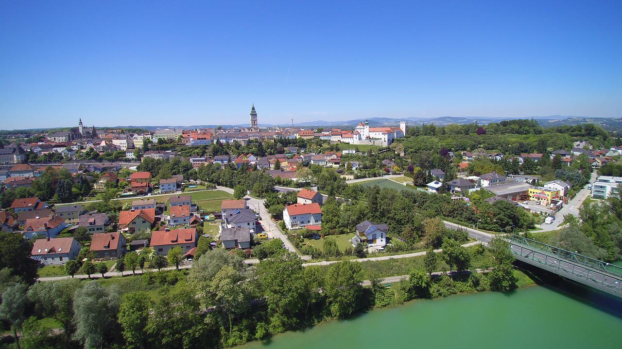Gasthof Stoeckler Hotel Enns Exterior foto